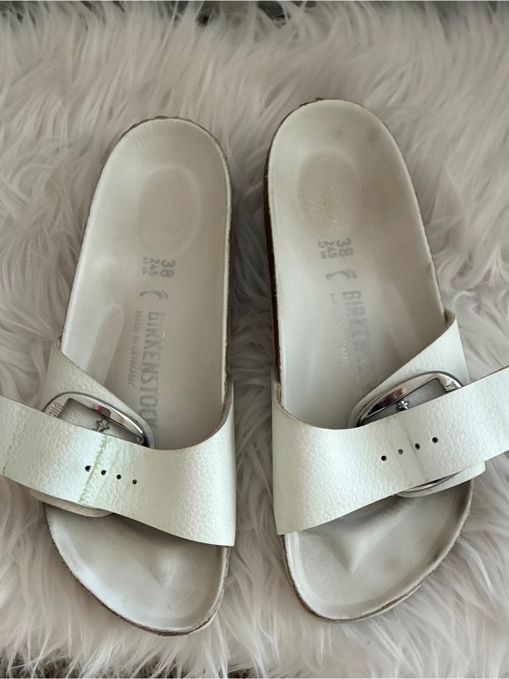 Birkenstock White Slide Sandals - Silver buckle Sz 38 - Picture 12 of 12